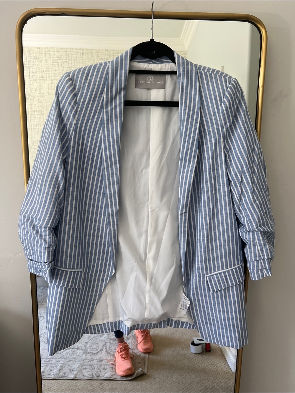 Tart Collections Blue and White Striped Kia Blazer